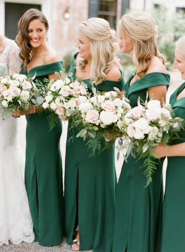 Bridesmaids in emerald green