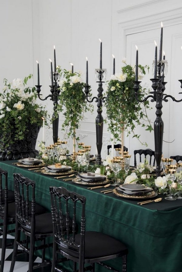 Emerald and black wedding table decoration