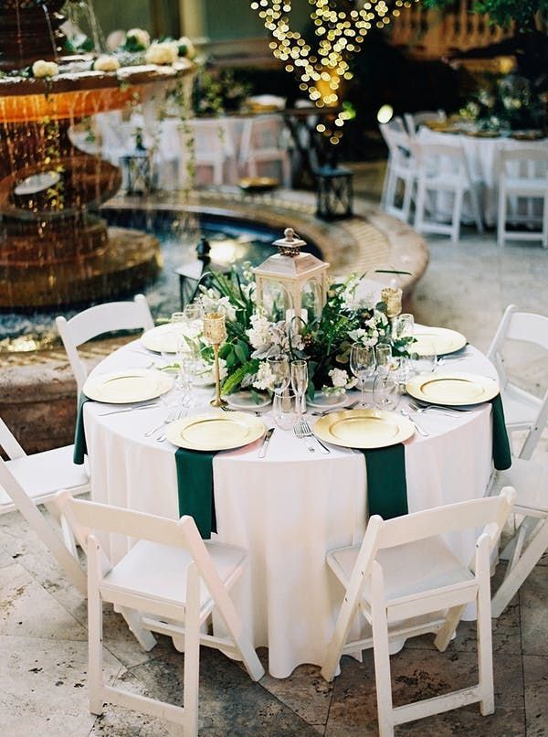 Emerald and gold round wedding table