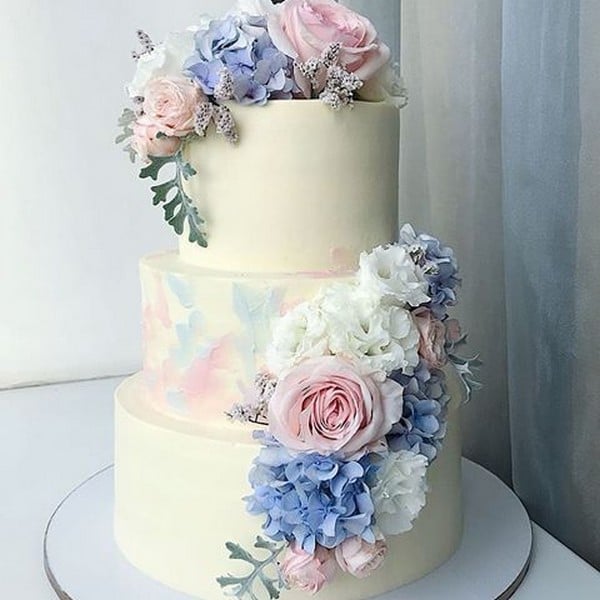 light blue and blush pink wedding cake