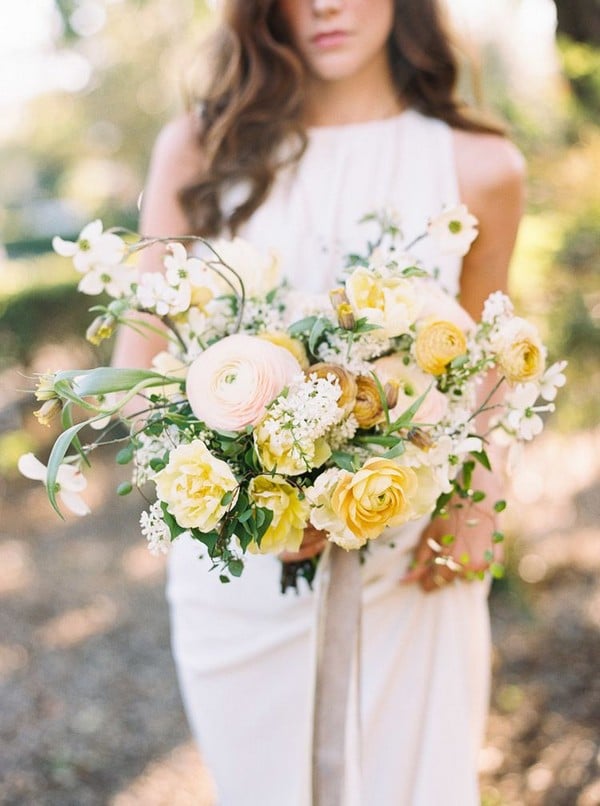 yellow and white spring wedding bouquet