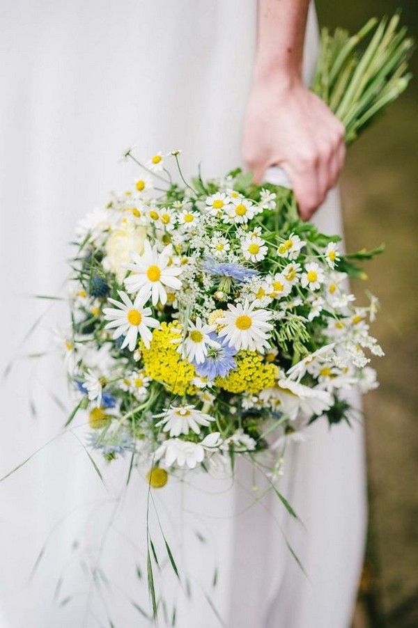 yellow and white wildflowers wedding bouquet