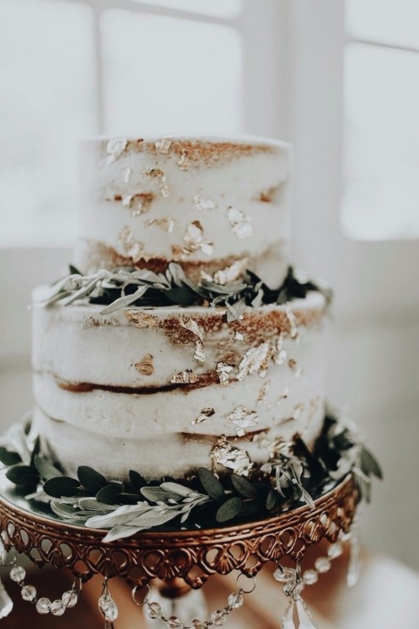 gold speckled sage green leaves decorated naked wedding cakes发