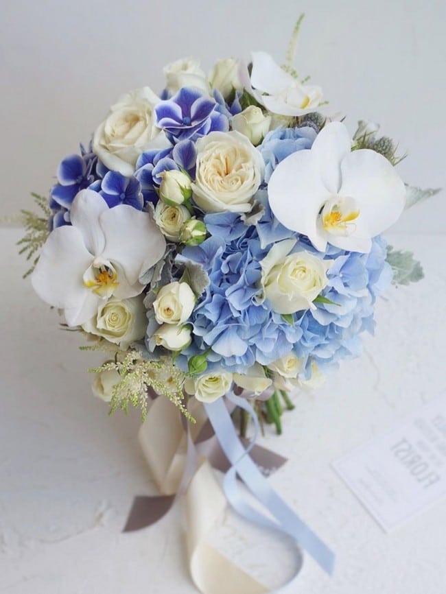 Blue wedding bouquets and flowers 11