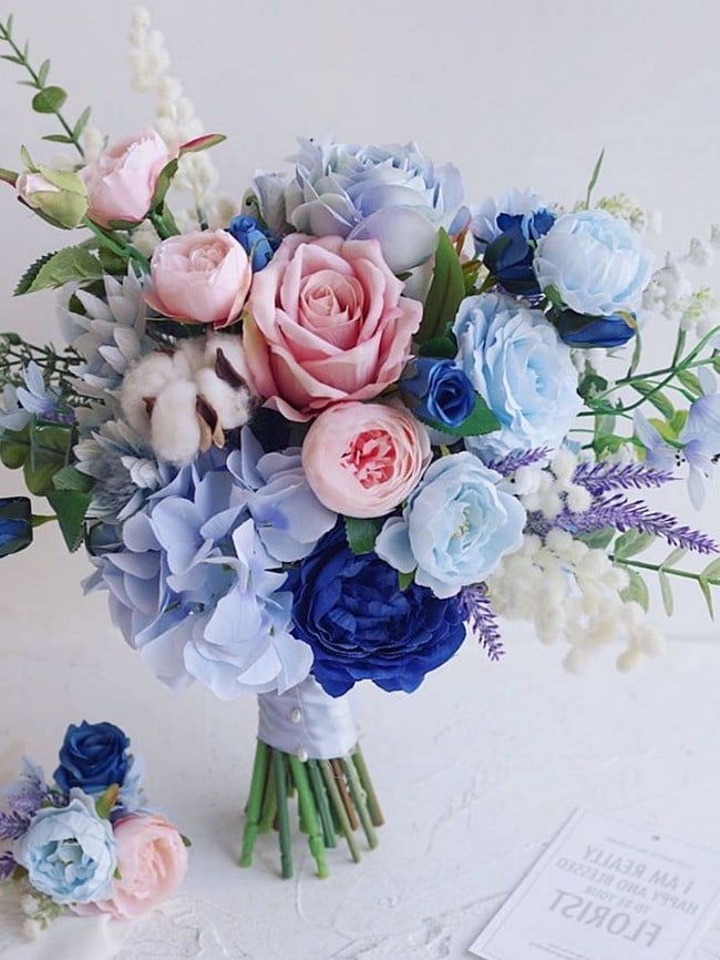 Blue wedding bouquets and flowers 6