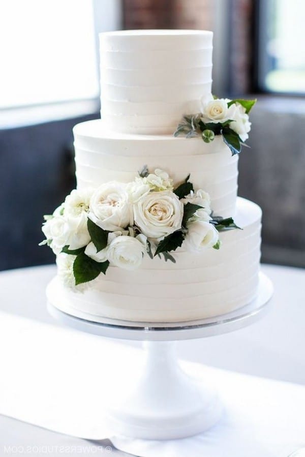 Simple and chic buttercream wedding cakes 8