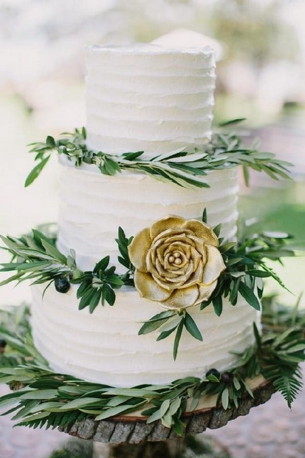 gold and green elegant wedding cake