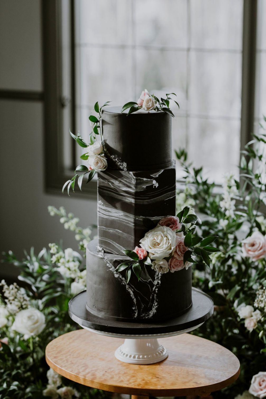 black and white marble wedding cake